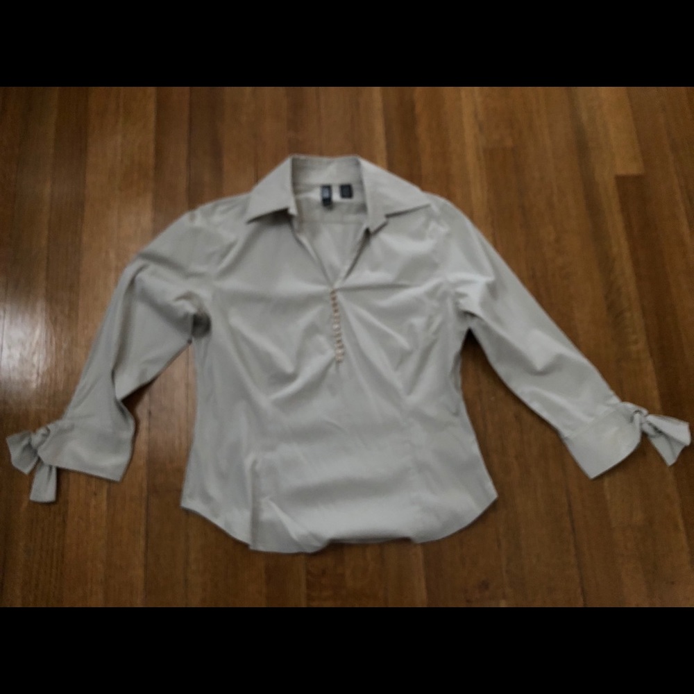 Top - Picture 2 of 2